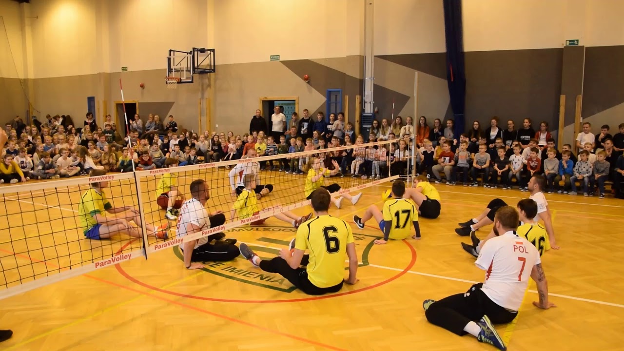 Siatkówka na siedząco w Szkole Podstawowej nr 10 w ...