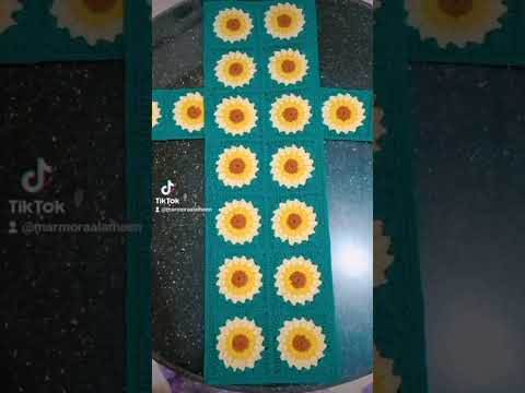     شنطة كروشية مربعات جرانى دوار الشمس