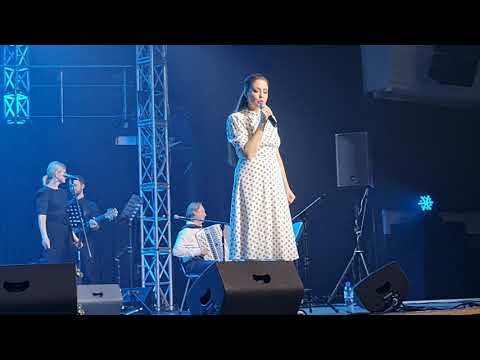 Алёна Петровская - Папкина дочка