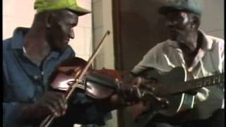 Belton Sutherland & Clyde Maxwell: Blues (1978) chords