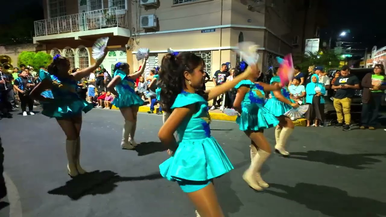 💃 Ausoles Music Band en el desfile de correos de Ahuachapan 🎉