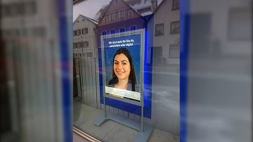 Lenticular image with three photos flip effect: A1-size, 40LPI