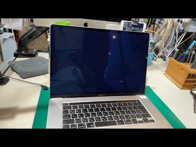 MacBook Pro 2019 16 A2141 画面表示しない故障修理 - YouTube