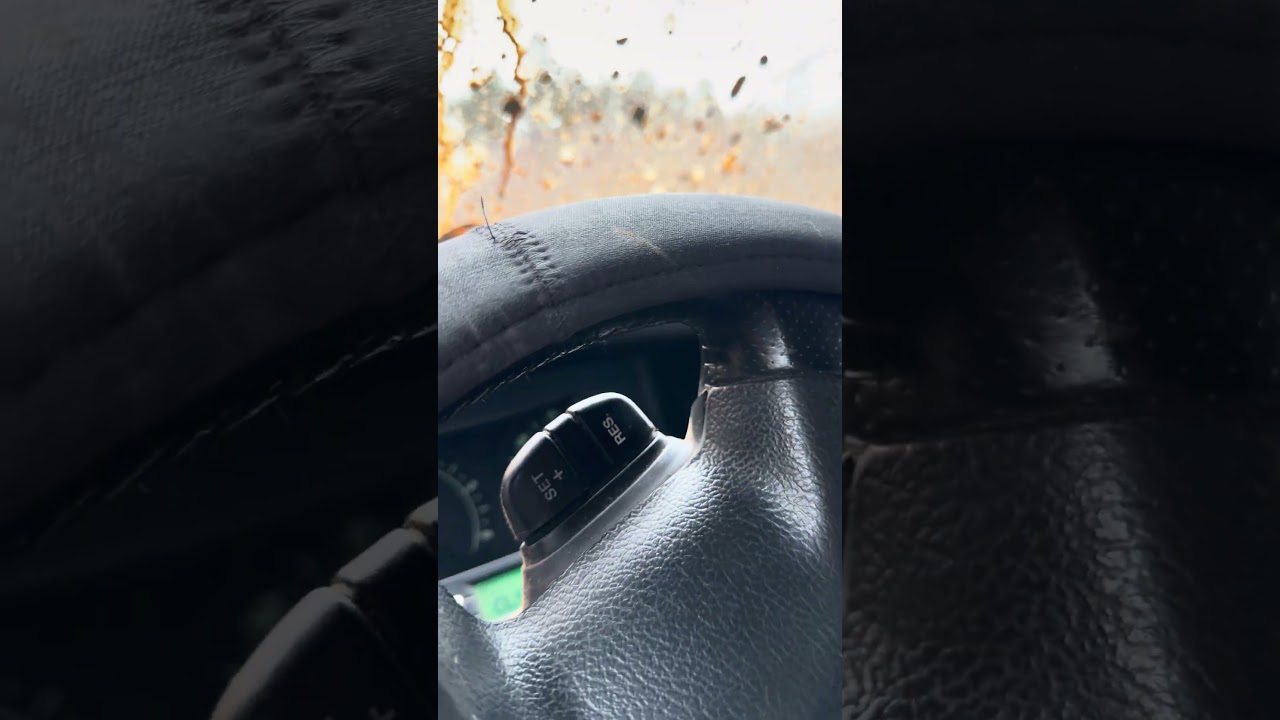 Land Rover Discovery 2 on a deep mud puddle 