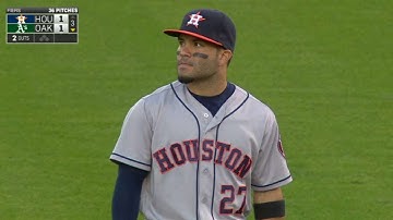 HOU@OAK: Altuve makes a great catch on a line drive