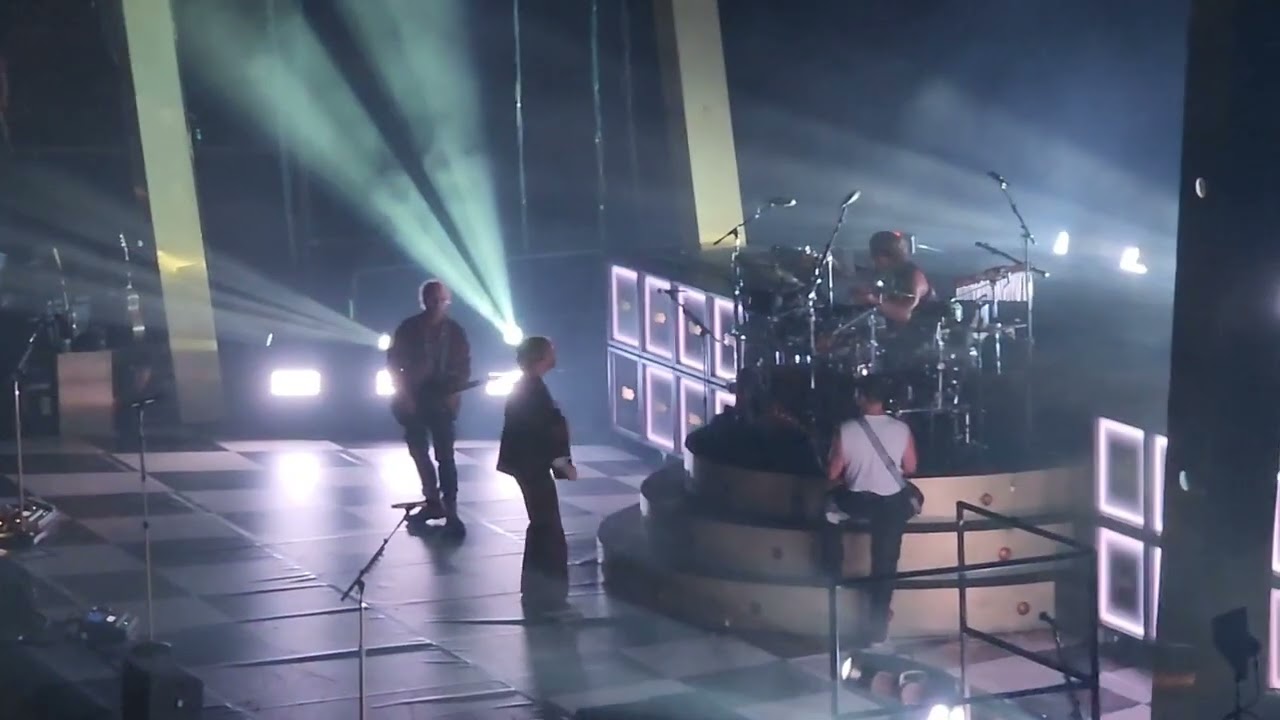 CAROUSEL, Who Do You Love, Vapor & Waste The Night by 5 Seconds of Summer at The Forum 9/14/23