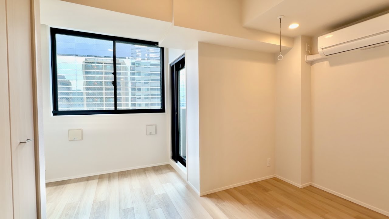 Micro Apartment in Tokyo with a Tiny Balcony🏠🪴 - 26.2sqm