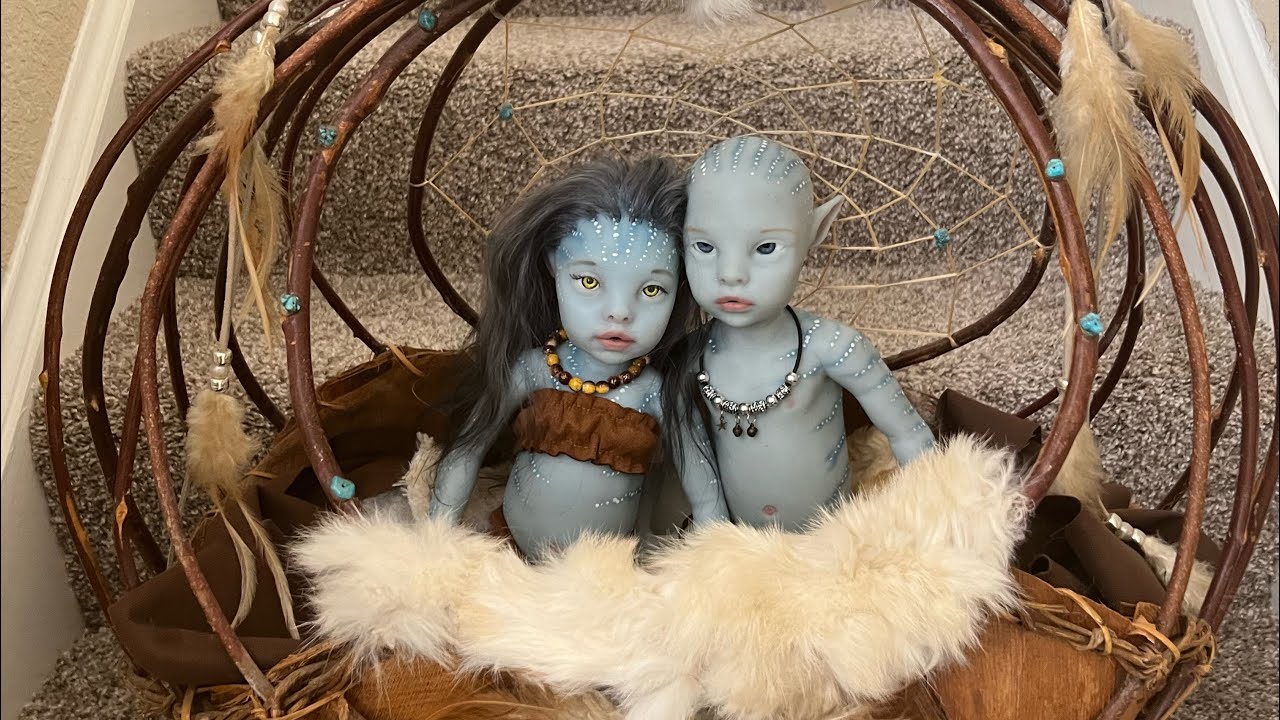 Anrydiroc silicone Avatar babies in custom display basket