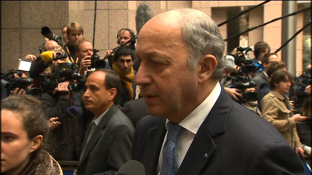 Ukraine : réaction de Laurent Fabius à son arrivée au Conseil européen (17/03/2014) ministère de la santé