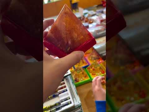 اخدت خلودة على أكبر محل هدايا للذكرى في مصر
