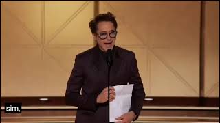 Robert Downey Jr. encarnou Tony Stark em discurso do Globo de Ouro.