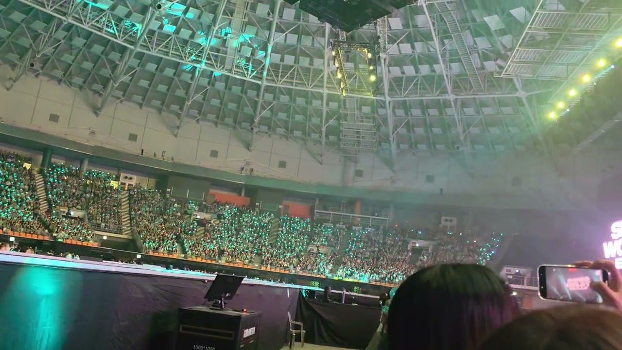 20250523 SHINee  E.S.S.A.Y opening