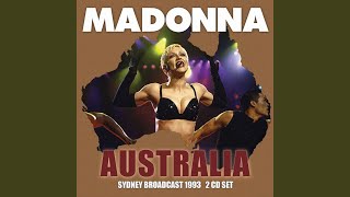 Смотреть клип Outro: The Girlie Theme