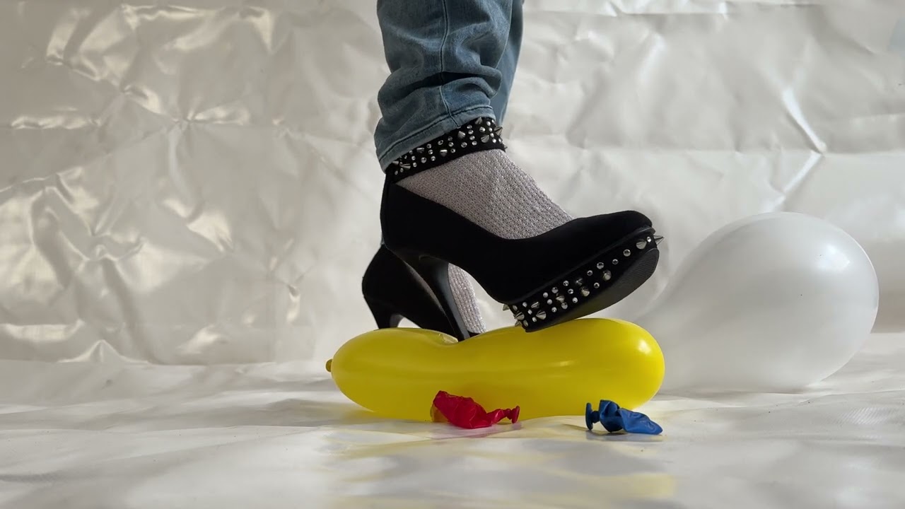 Spiky high Heels extreme stomp pop balloon