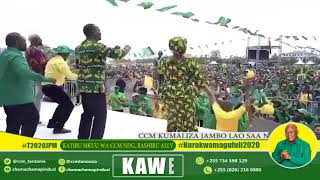 Katibu Mkuu Wa CCM , Dkt Bashiru Ally Akionesha Uwezo Wake Kwenye Kusakata Mziki Wa SIngeli.