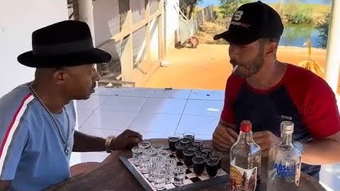 CHARLLES FLAGRA TÕE E DA ROÇA JOGANDO DAMA VALENDO CACHAÇA 😂 | CHÁCARA COMÉDIA SELVAGEM