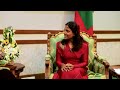 The first lady meets with the spouse of the srilankan president