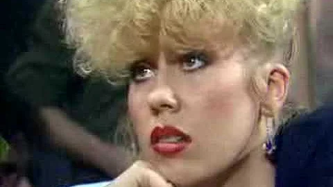 Hazel OConnor interviewed by Paula Yates 80s