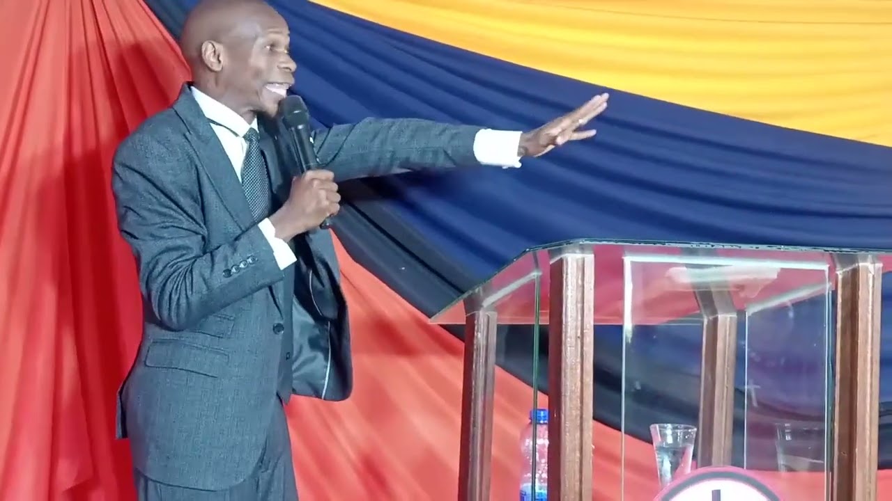 Pastor Xhingana _ Kristu wasincamela ubomi bakhe // Mossel Bay Revival Day 7 ( 8 Feb)