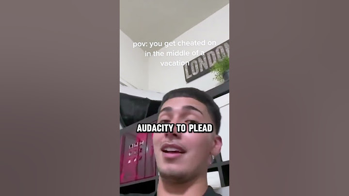 Man catches girlfriend cheating while on vacation