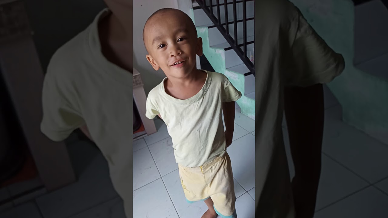 Anak kecil pakai baju sendiri YouTube Anak kecil pakai baju sendiri YouTube