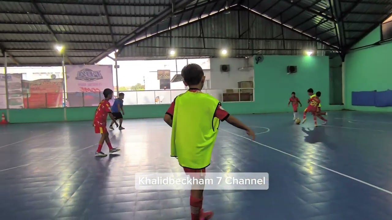 Tetep jaga fisik dan stamina di bulan puasa @SFWINNERFUTSAL #futsal #viral #trending #fyp 
