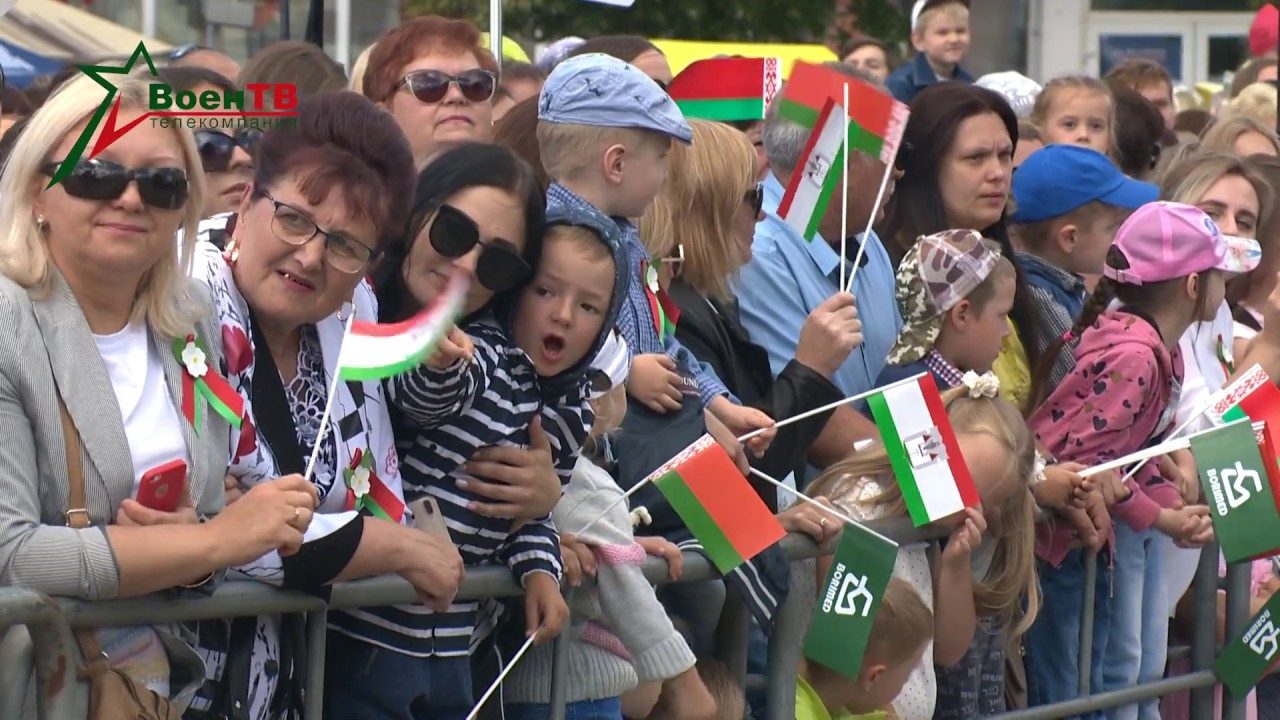 Борисов. Военный парад