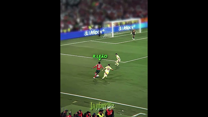 #rafaelleão 📌 #leão  #football  #soccer  #acmilan  #seriea  #portugal  #skills #dribbling