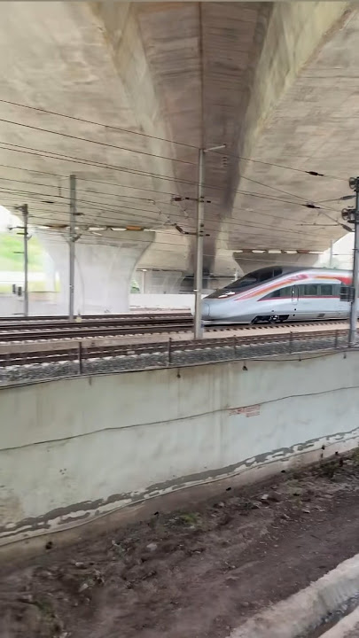 A smart Fuxing  CR400AF-Z and Train No. The G8622 runs from Shapingba to Chengdu East，China