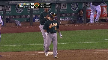 OAK@SEA: Callaspo rips an RBI single into right field