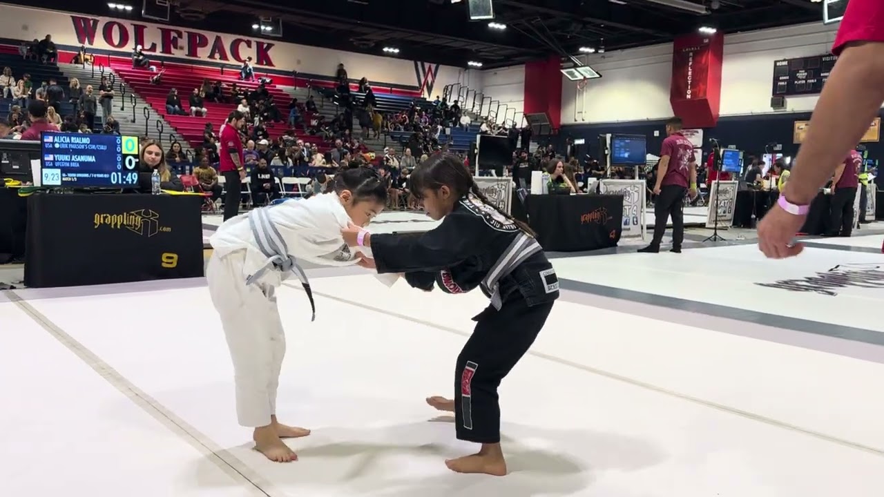 Alicia Rialmo vs. Yuuki Asanuma || Grappling X