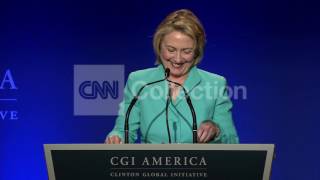 IL:CLINTON GLOBAL INITIATIVE- HILLARY WALK UP