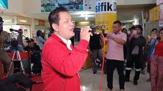 Julius Sitanggang - Maria - live perform at Plaza Pondok Gede