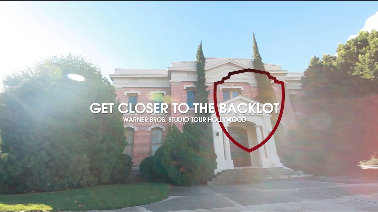 The Pretty Little Liars Set on Midwest Street | Get Closer to the Backlot | Warner Bros. Studio Tour