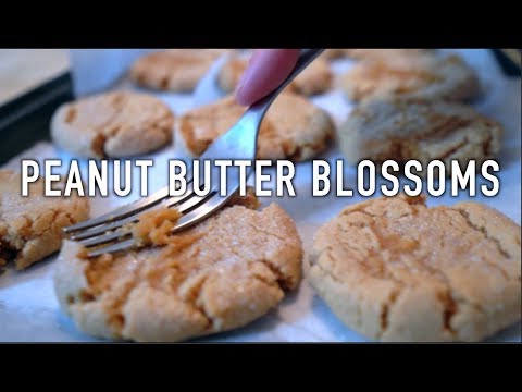 Easy Peanut Butter Cookies (VEGAN) Chocolate Chunk BLOSSOMS