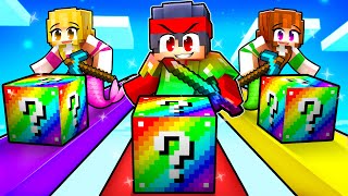 Eli Plays A OP LUCKY BLOCK RACE With CRAZY MERMAIDS! screenshot 5
