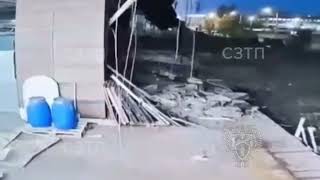 🚇 ruzzian safety standards breached surprised, ?  Ladozhsky station, St Petersburg a roof collapsed