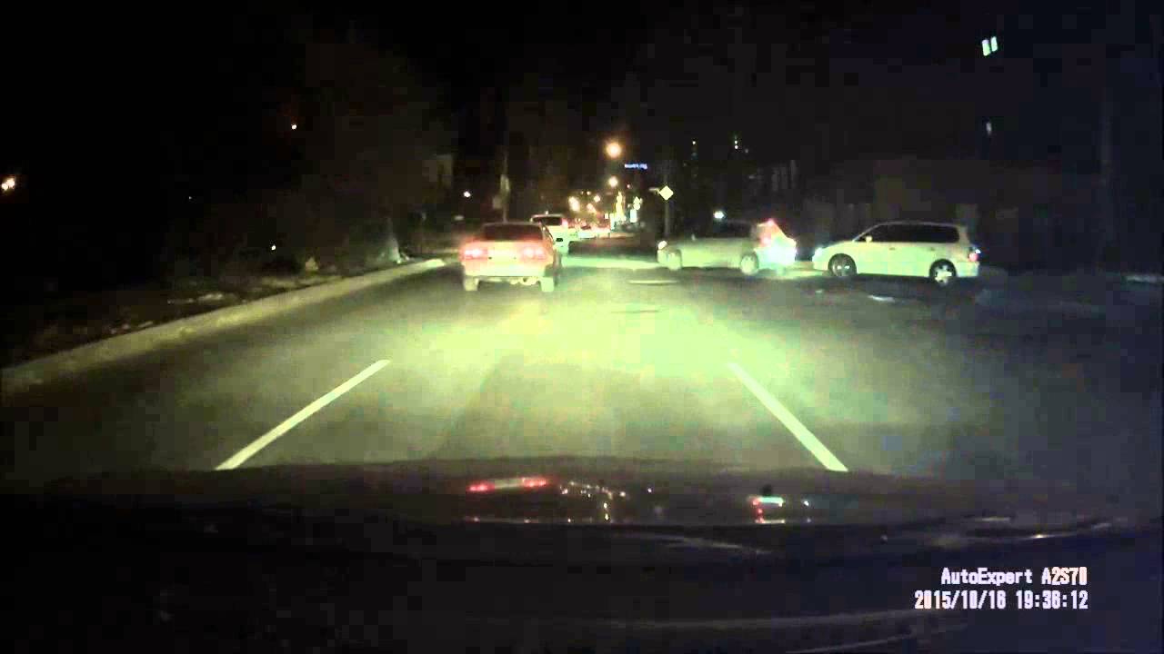 Авария: хонда догнала ниссан - YouTube