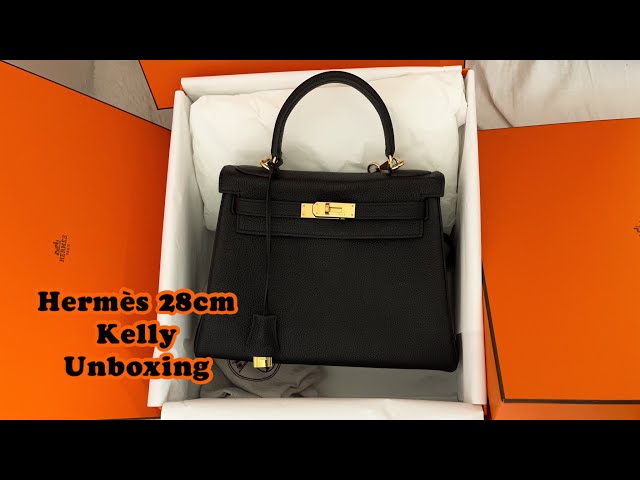 LV Unboxing】Louis Vuitton 2022 Denim OnTheGo  Trying on Hermes Kelly 28 in  Craie at The RealReal 