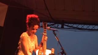 Miniatura del video "Patty Griffin Florida & Rain (Live)"