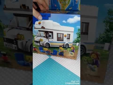 Конструктор LEGO City Great Vehicles Канікули в будинку на колесах 190 деталей (60283)