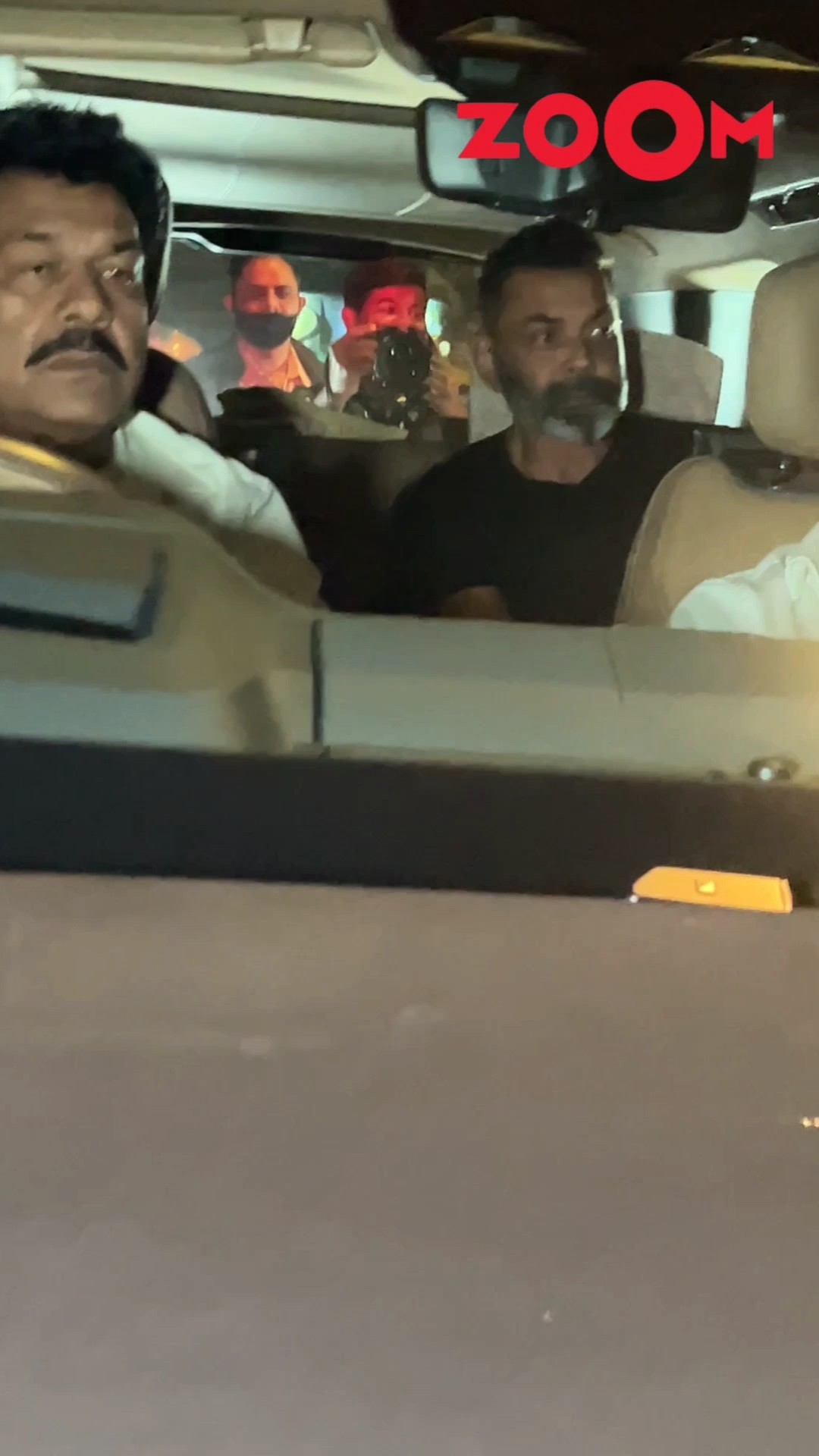 Bobby Deol ARRIVES at Arpita's house for Salman Khan's midnight b'day party ? #shorts