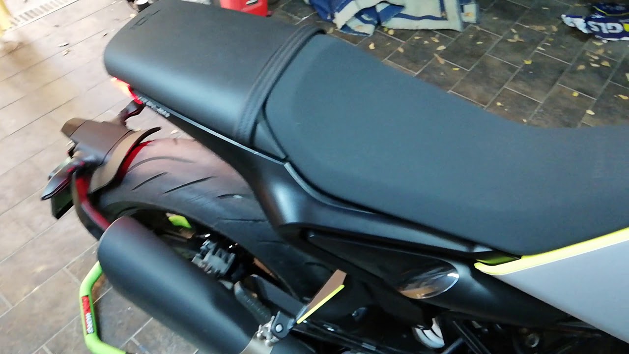 husqvarna vitpilen 701 scarico