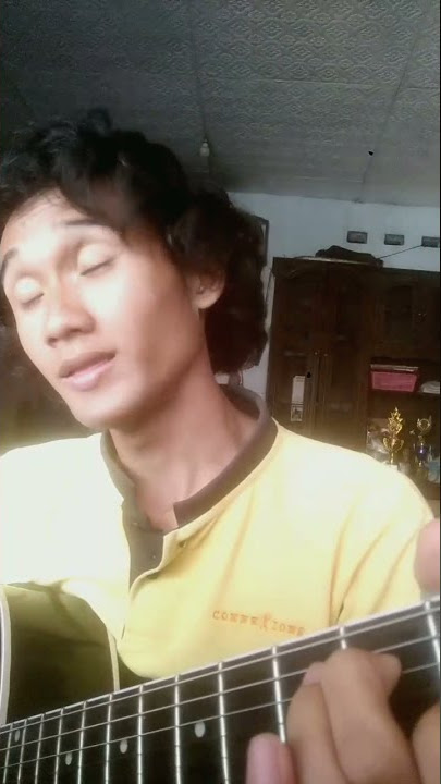 Story Wa baper - coba sejenak mengenal aku (ilyasalfaini cover) crolatte #trend #nucacover #SHORT