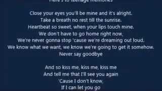 5 Seconds Of Summer - Kiss Me Kiss Me (LYRICS)