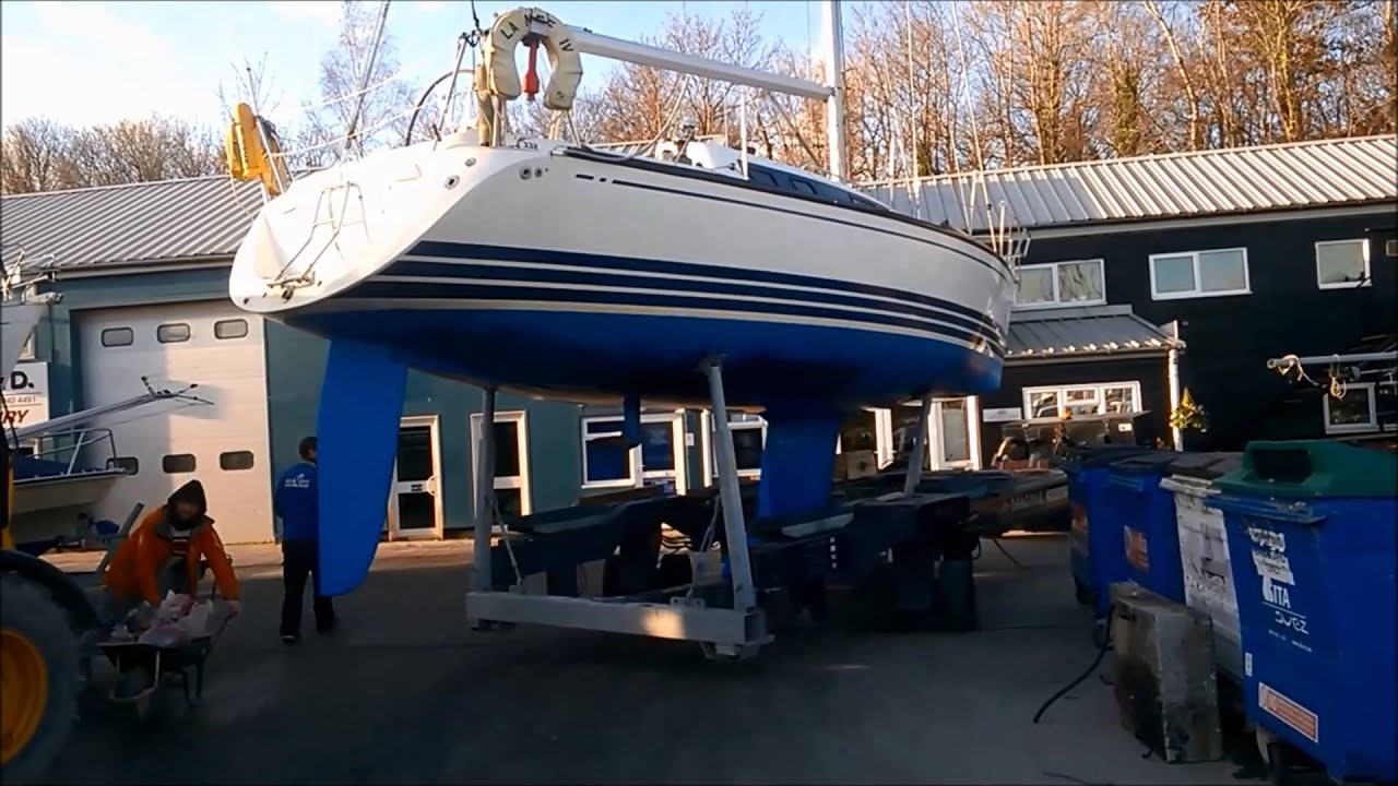 Remote controlled boat mover at Deacons Marina Part 2 YouTube