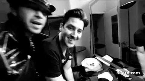 DONATHAN!!!  Cute clip of Jonathan and Donnie