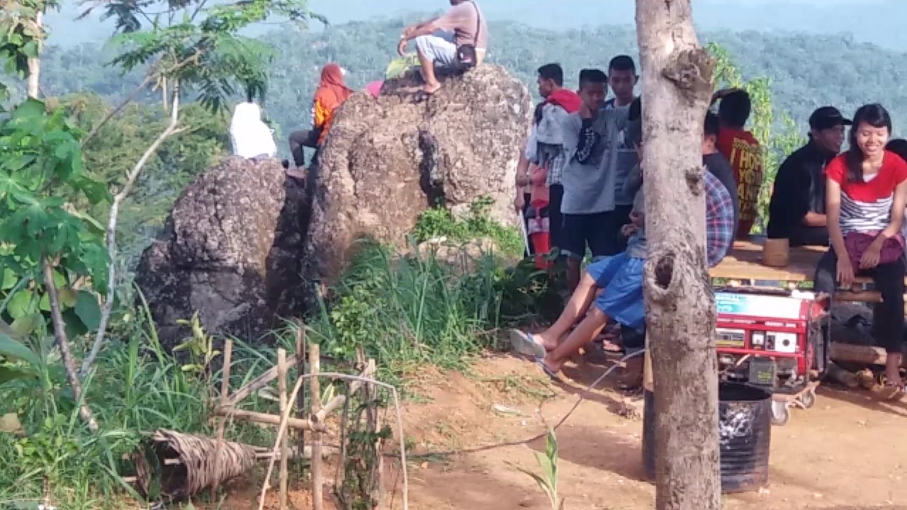 Wisata Fenomenal Bukit Tinggi Watu Salang Sukowuwuh Bener