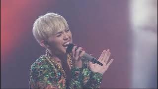 Miley Cyrus - Bangerz Tour (Live from Miami)