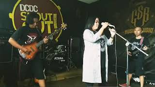 Download Lagu PASGLAD - BAYANGAN (COVER LAGU PAS BAND) STUDIO SHOW DCDC SHOUT OUT! MP3